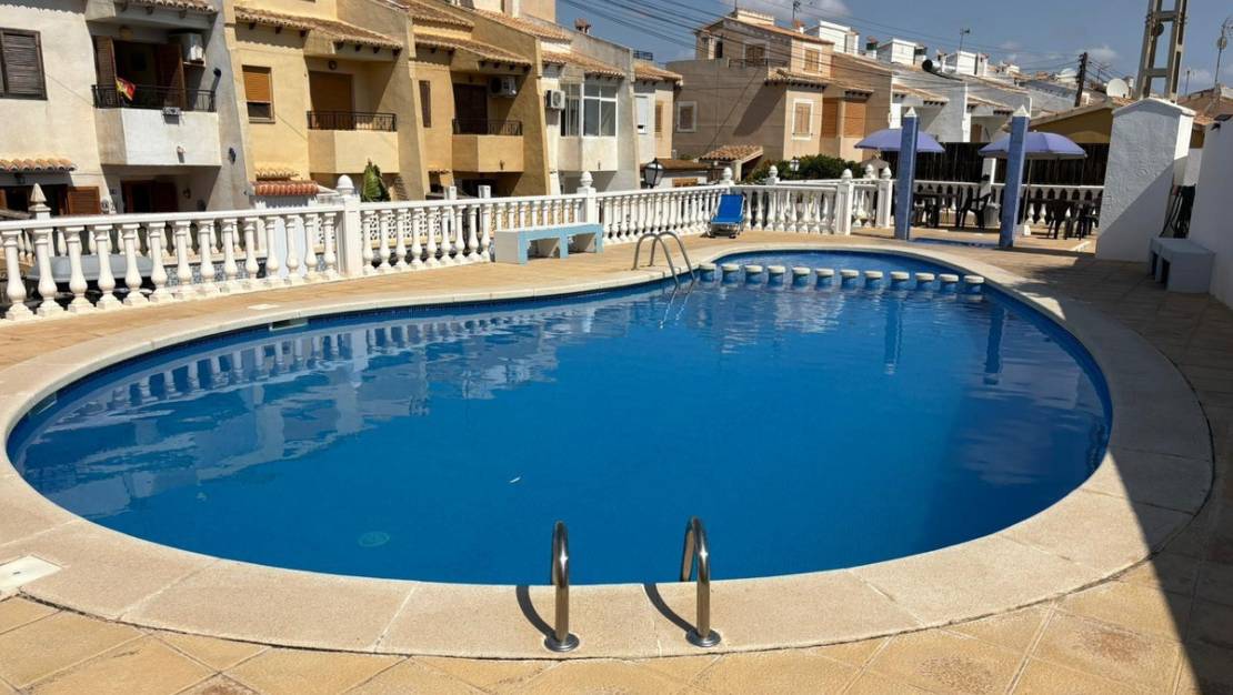 Sale - Villa - Torrevieja - Torrevieja Centro