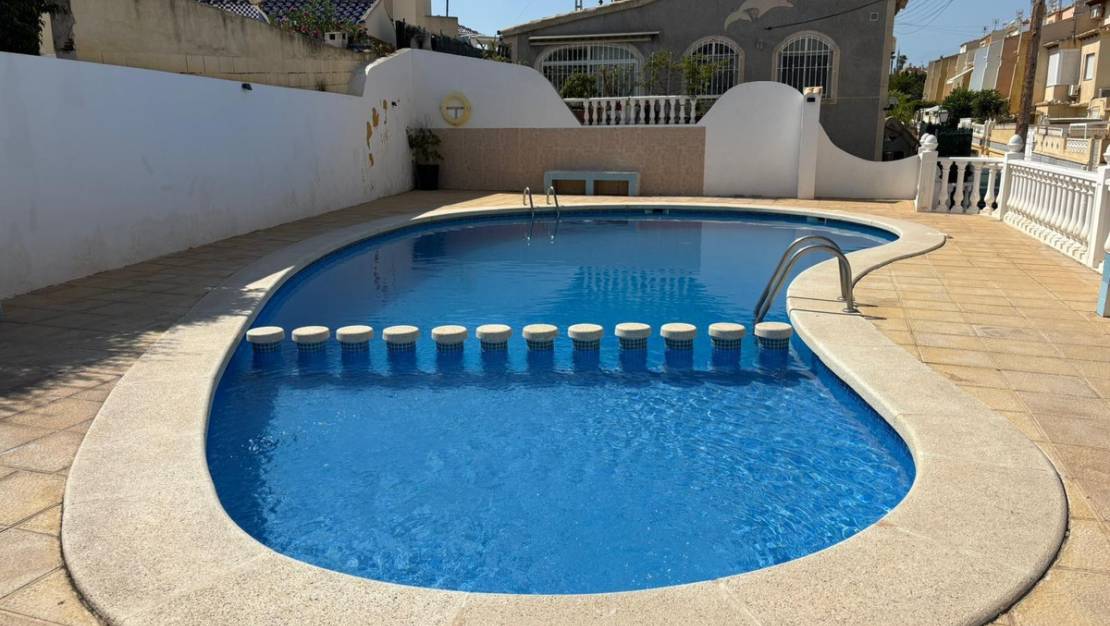 Sale - Villa - Torrevieja - Torrevieja Centro