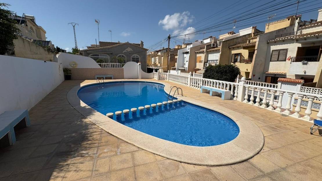 Sale - Villa - Torrevieja - Torrevieja Centro
