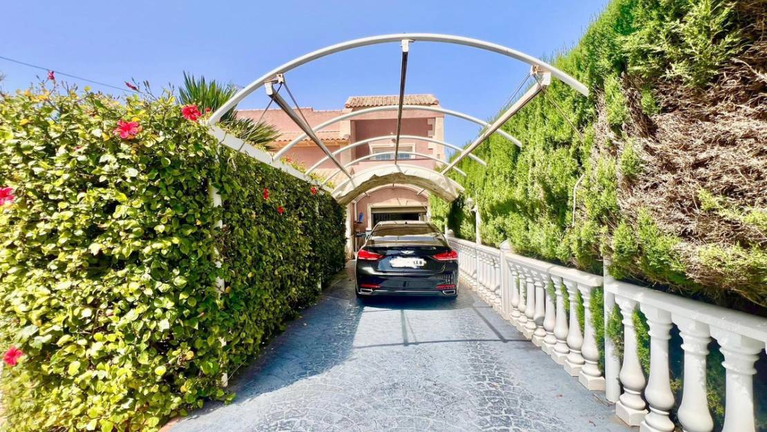 Sale - Villa - Torrevieja - Torrevieja Centro