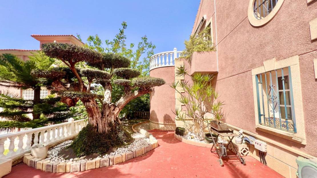 Sale - Villa - Torrevieja - Torrevieja Centro