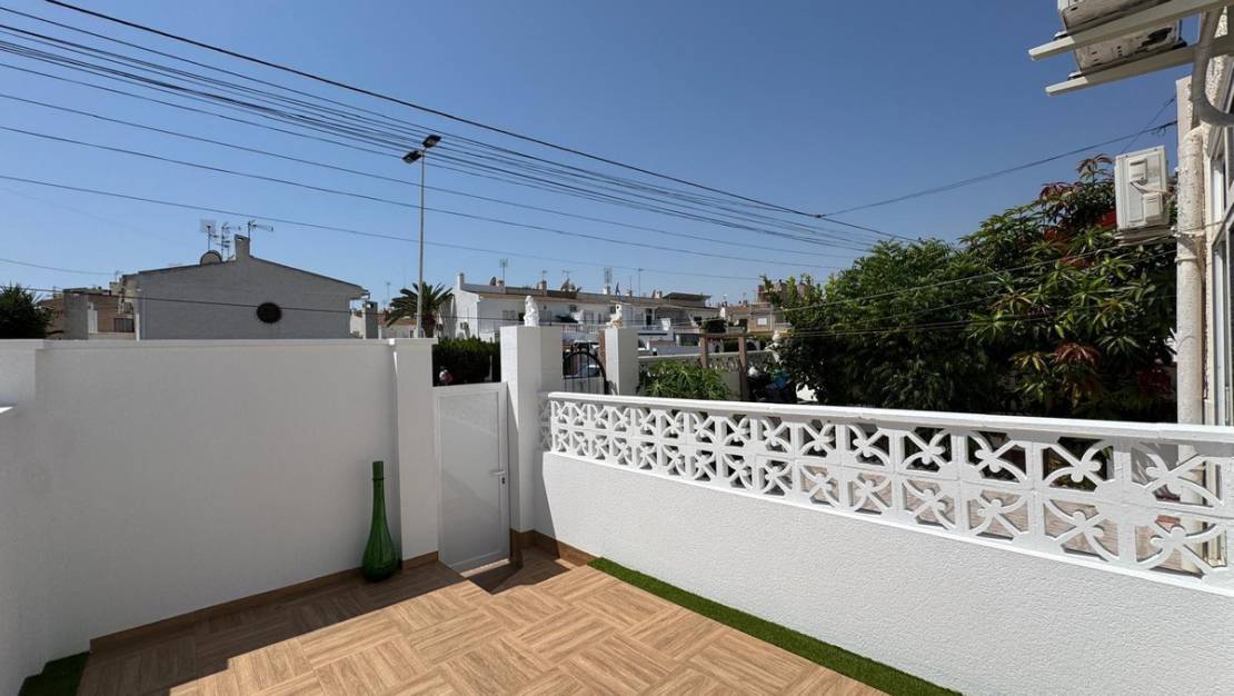 Sale - Villa - Torrevieja - Torrevieja Centro