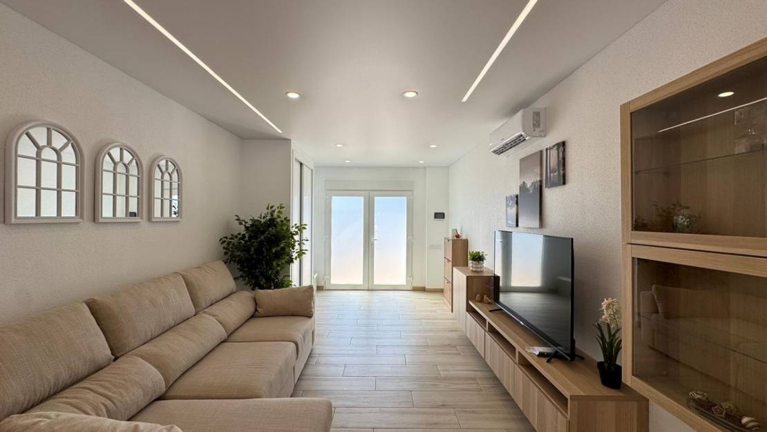 Sale - Villa - Torrevieja - Torrevieja Centro