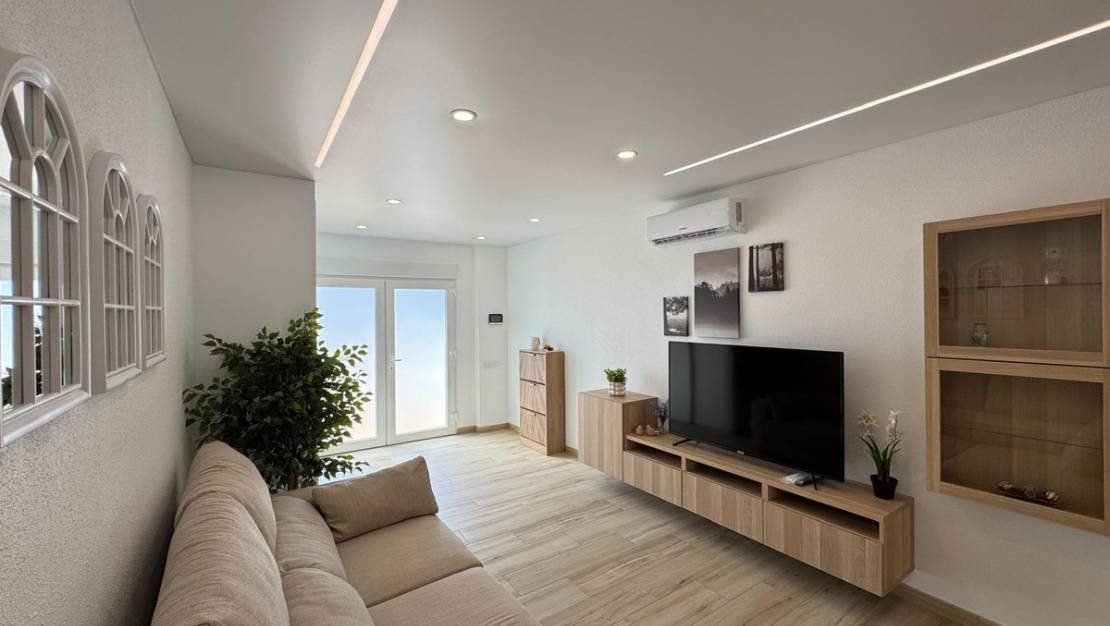 Sale - Villa - Torrevieja - Torrevieja Centro