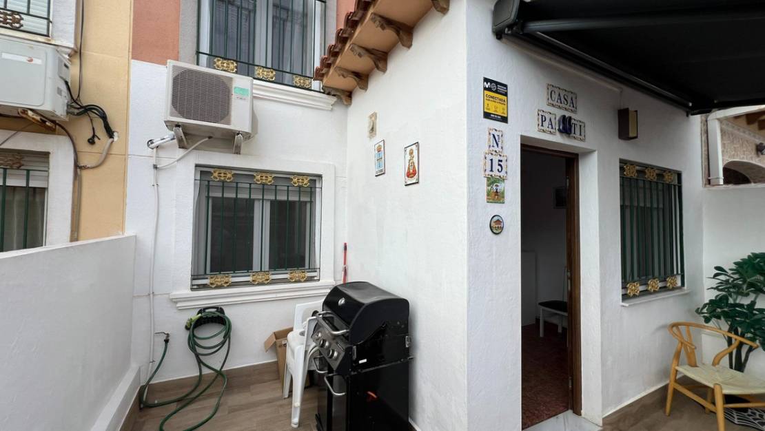 Sale - Villa - Torrevieja - Torrevieja Centro