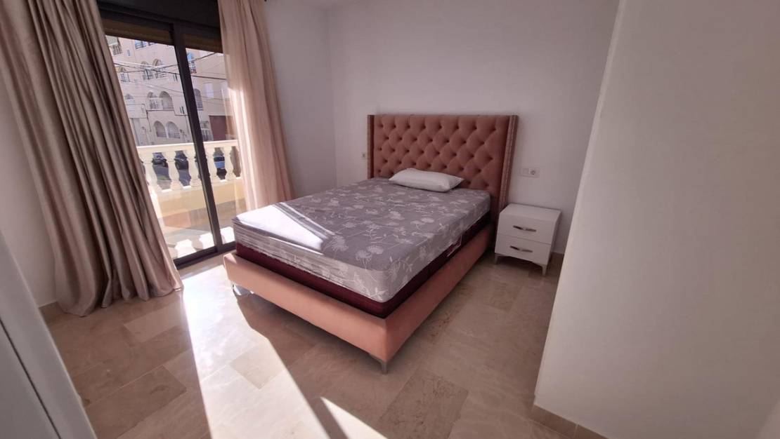 Sale - Villa - Torrevieja - Torrevieja Centro