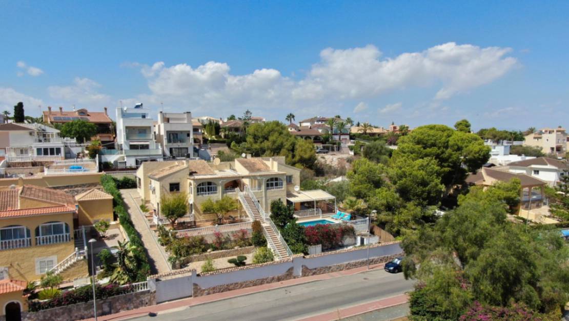 Sale - Villa - Torrevieja - Torrevieja Centro