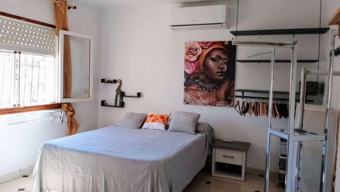 Sale - Villa - Torrevieja - Torrevieja Centro