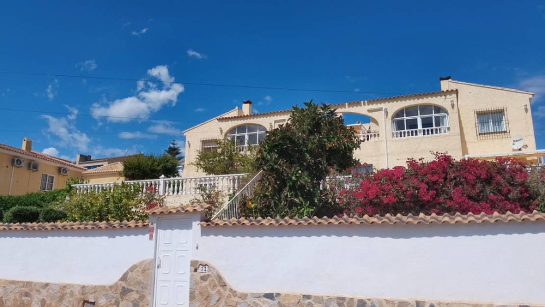 Sale - Villa - Torrevieja - Torrevieja Centro