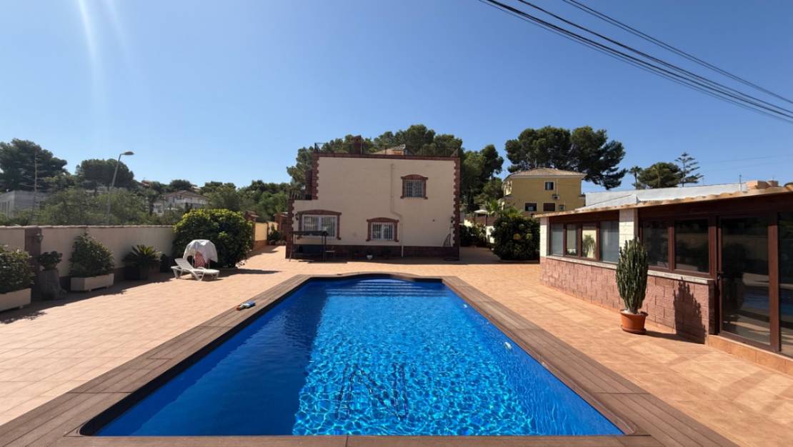 Sale - Villa - Torrevieja - Torrevieja Centro