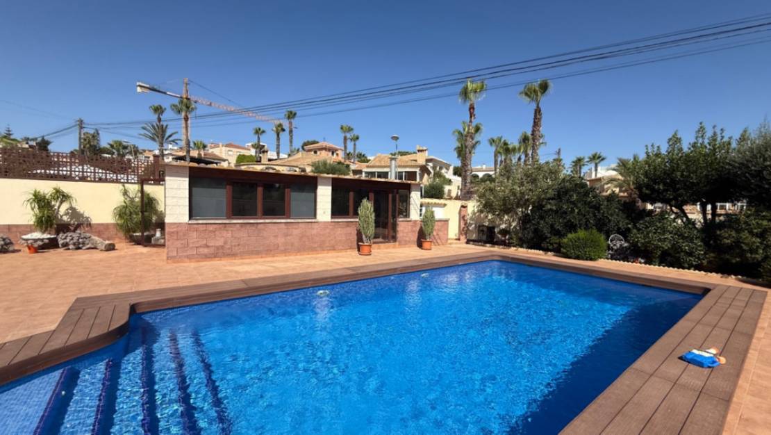 Sale - Villa - Torrevieja - Torrevieja Centro