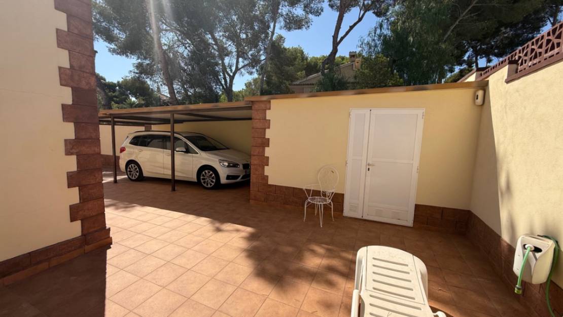 Sale - Villa - Torrevieja - Torrevieja Centro