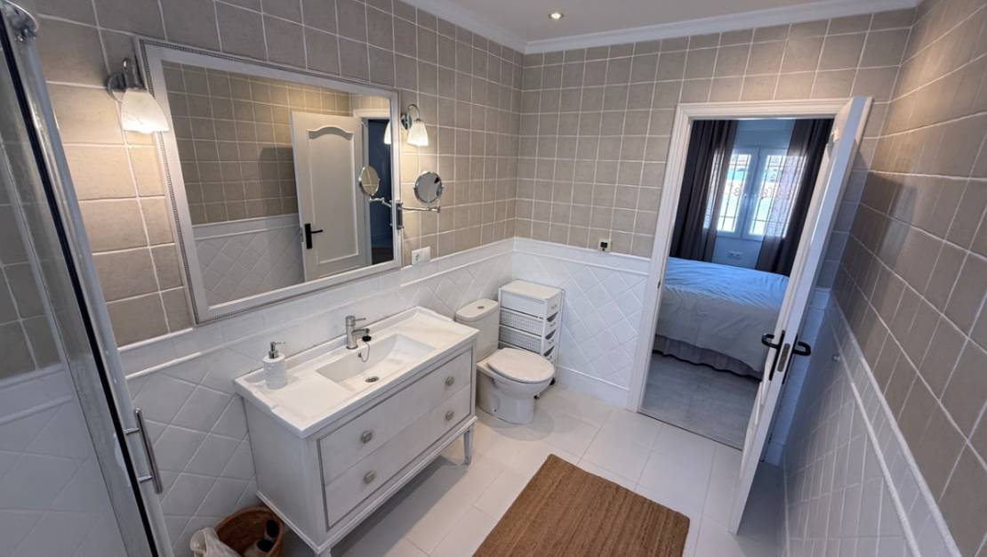 Sale - Villa - Torrevieja - Torrevieja Centro