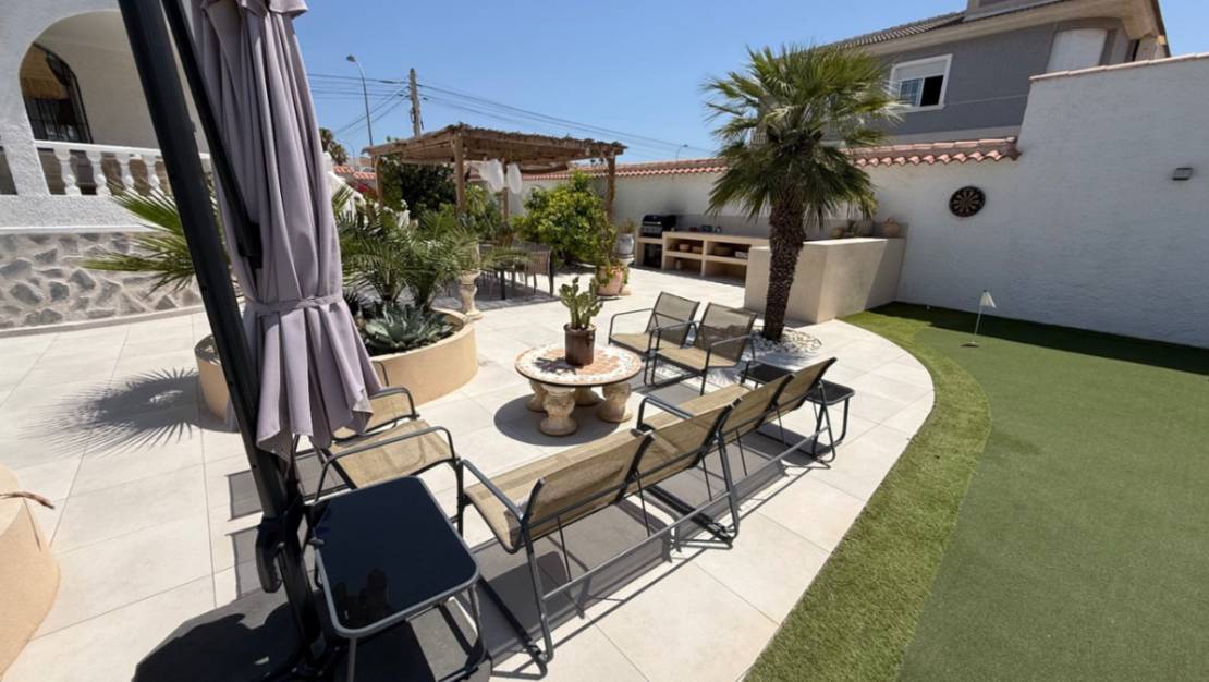 Sale - Villa - Torrevieja - Torrevieja Centro