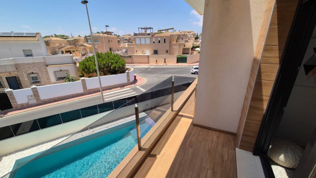 Sale - Villa - Torrevieja - Torrevieja Centro