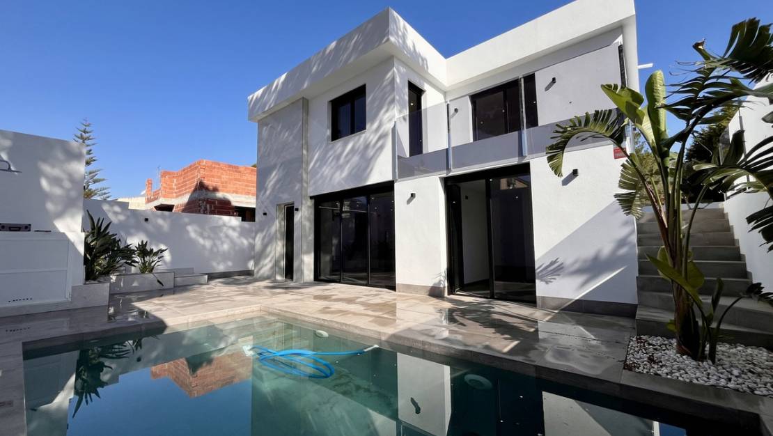 Sale - Villa - Torrevieja - Torrevieja Centro