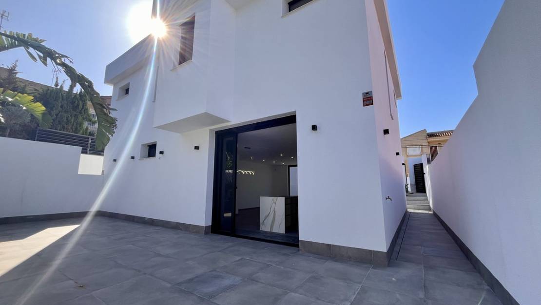 Sale - Villa - Torrevieja - Torrevieja Centro
