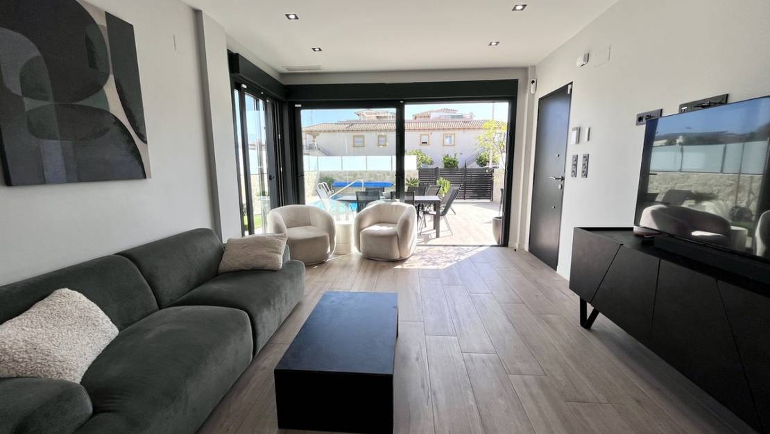 Sale - Villa - Torrevieja - Torrevieja Centro