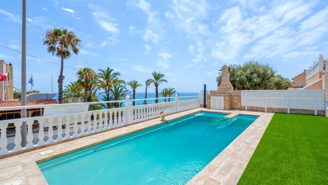 Sale - Villa - Torrevieja - Torrevieja Centro