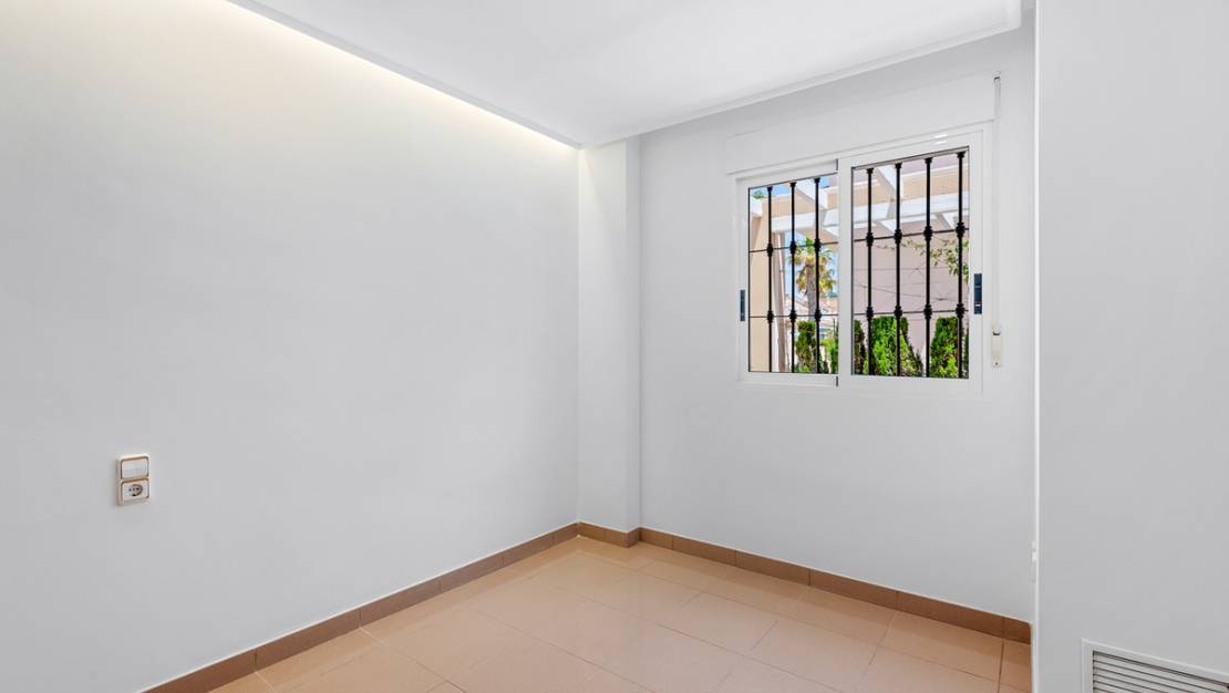 Sale - Villa - Torrevieja - Torrevieja Centro