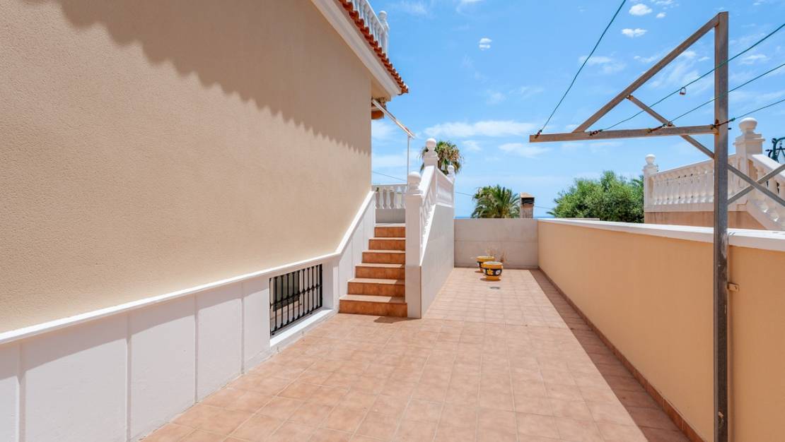 Sale - Villa - Torrevieja - Torrevieja Centro