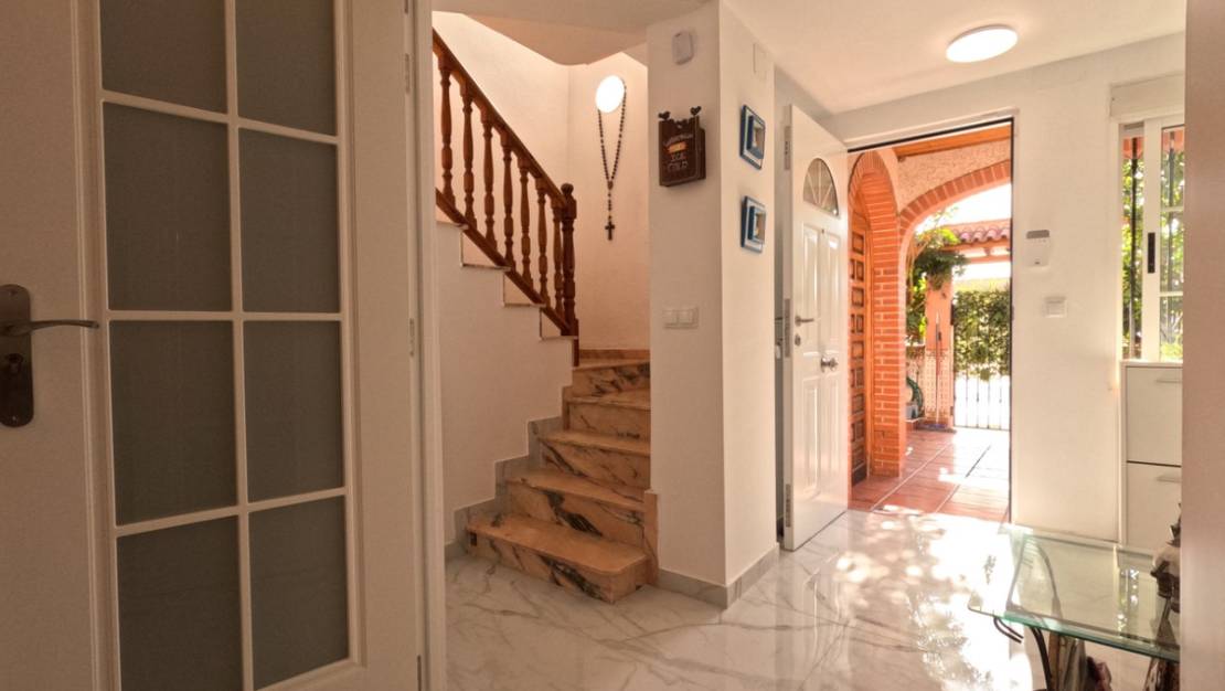 Sale - Villa - Torrevieja - Torrevieja Centro