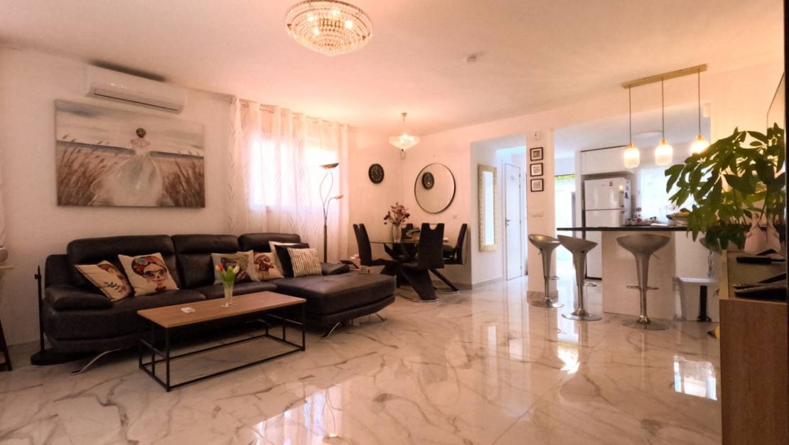 Sale - Villa - Torrevieja - Torrevieja Centro