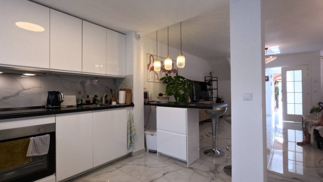 Sale - Villa - Torrevieja - Torrevieja Centro