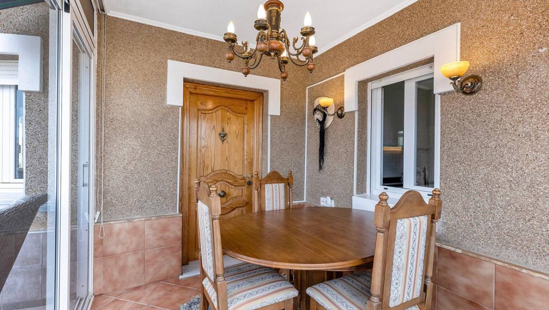 Sale - Villa - Torrevieja - Torrevieja Centro