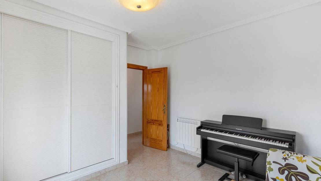 Sale - Villa - Torrevieja - Torrevieja Centro