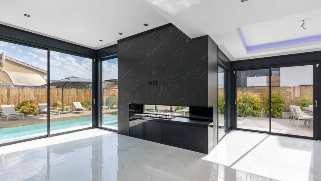 Sale - Villa - Torrevieja - Torrevieja Centro