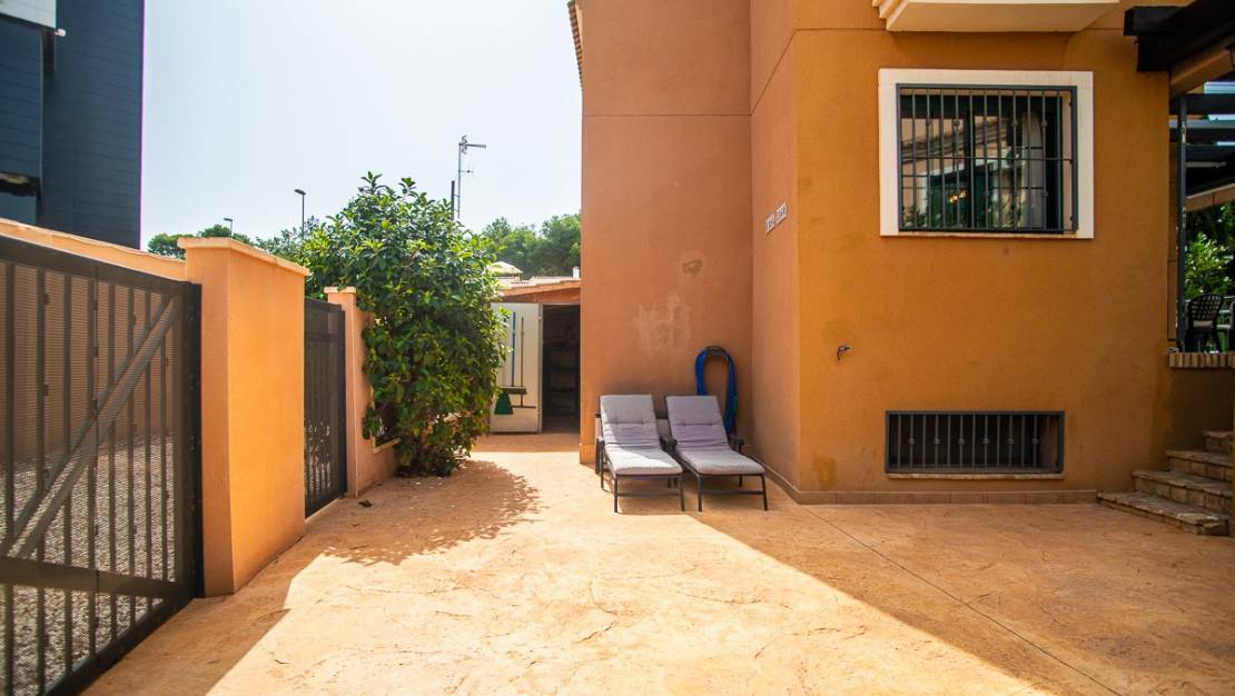 Sale - Villa - Torrevieja - Torrevieja Centro