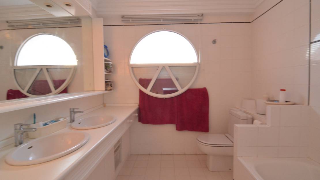 Sale - Villa - Torrevieja - Torrevieja Centro