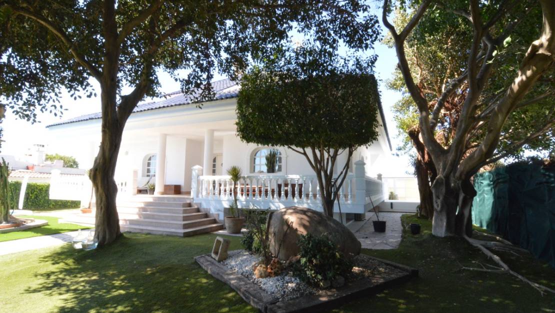 Sale - Villa - Torrevieja - Torrevieja Centro