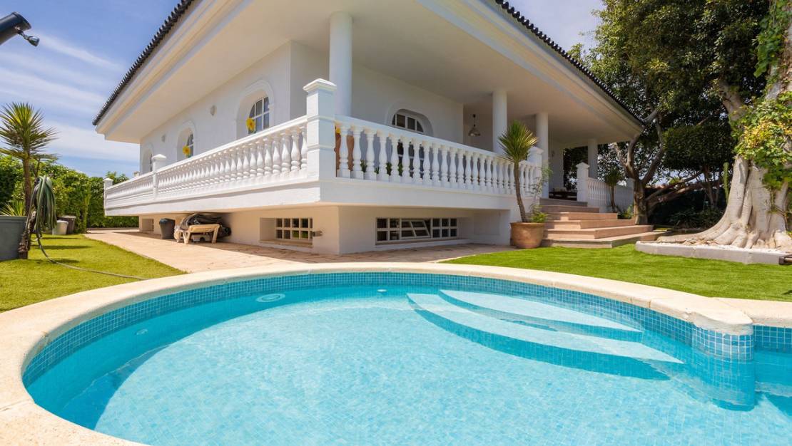 Sale - Villa - Torrevieja - Torrevieja Centro