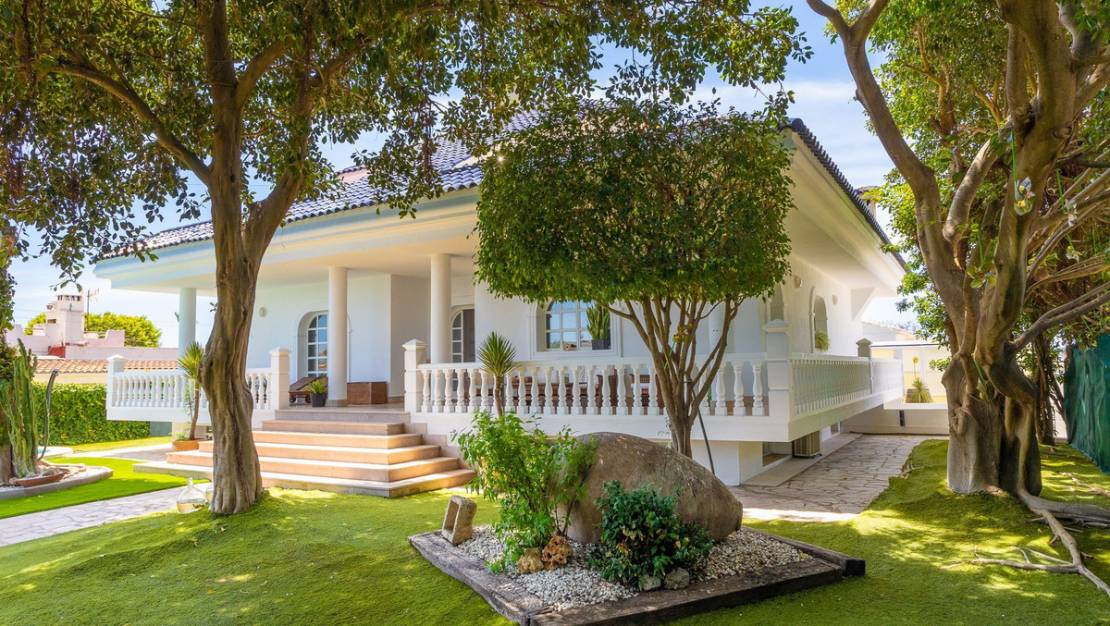 Sale - Villa - Torrevieja - Torrevieja Centro