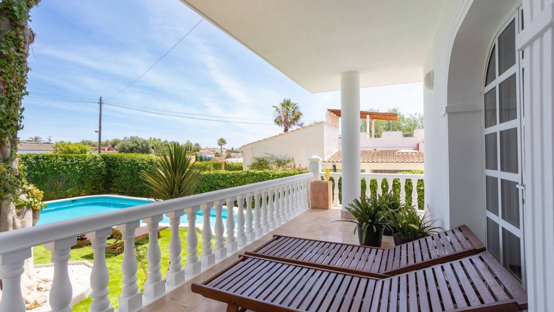 Sale - Villa - Torrevieja - Torrevieja Centro