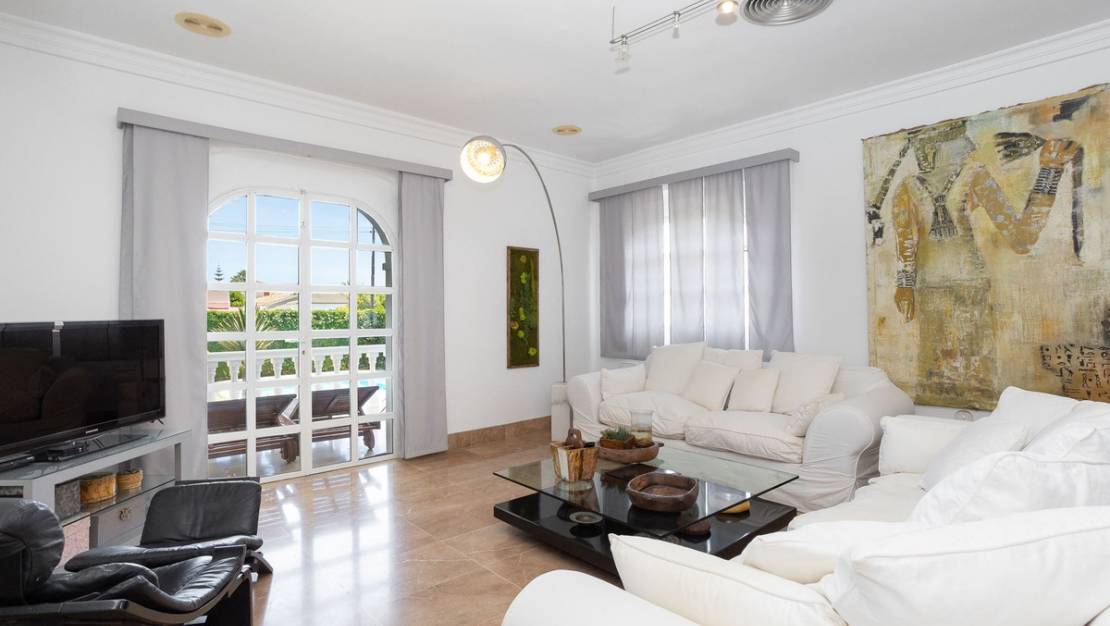 Sale - Villa - Torrevieja - Torrevieja Centro