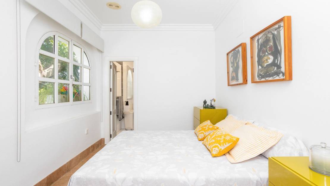 Sale - Villa - Torrevieja - Torrevieja Centro