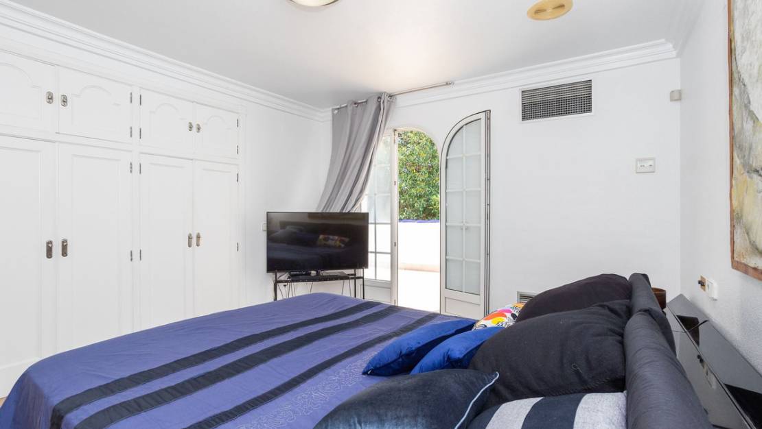 Sale - Villa - Torrevieja - Torrevieja Centro