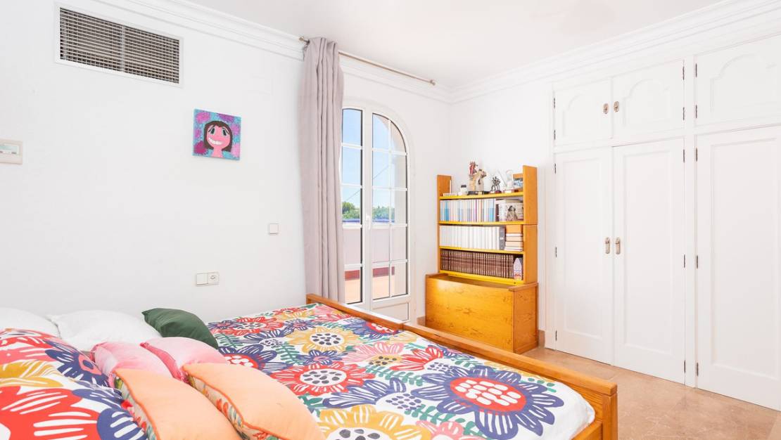 Sale - Villa - Torrevieja - Torrevieja Centro