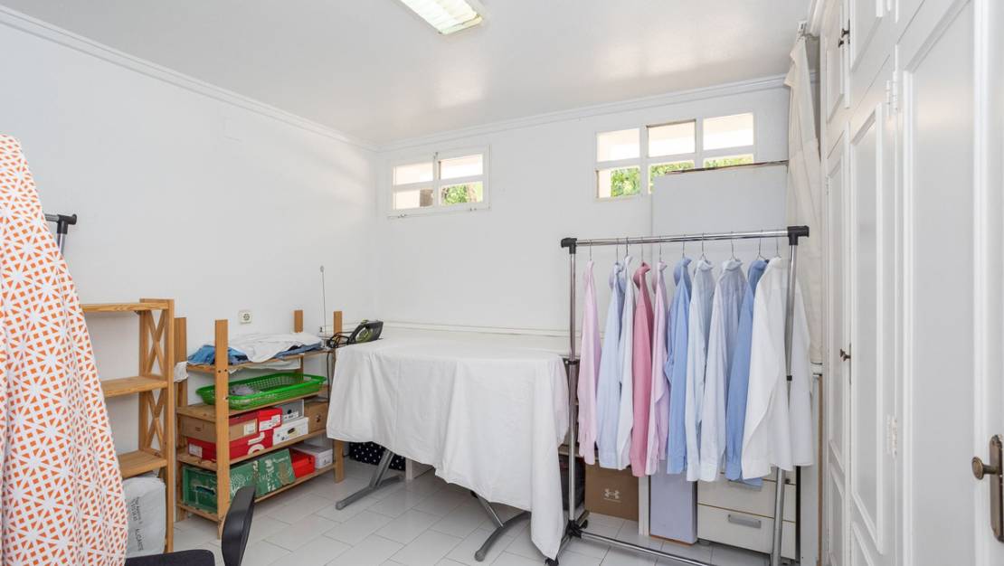 Sale - Villa - Torrevieja - Torrevieja Centro