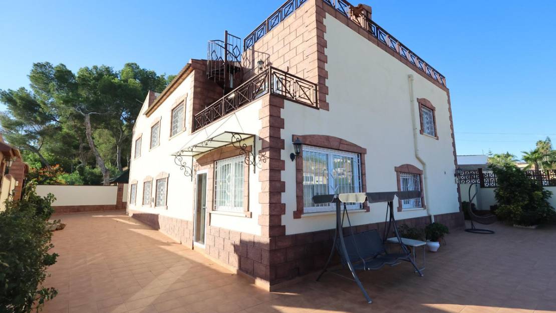 Sale - Villa - Torrevieja - Torrevieja Centro