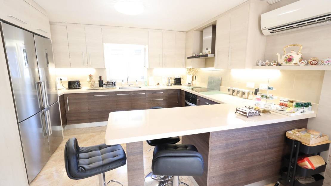 Sale - Villa - Torrevieja - Torrevieja Centro