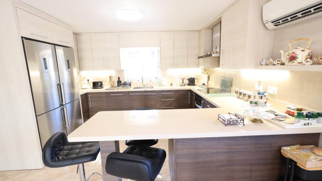 Sale - Villa - Torrevieja - Torrevieja Centro