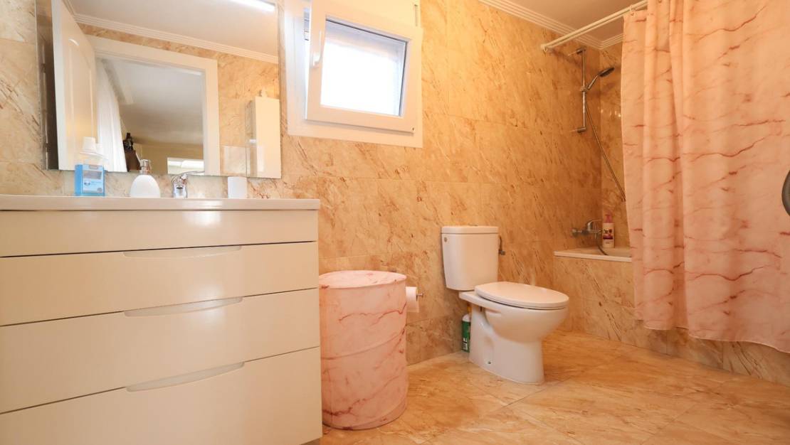 Sale - Villa - Torrevieja - Torrevieja Centro