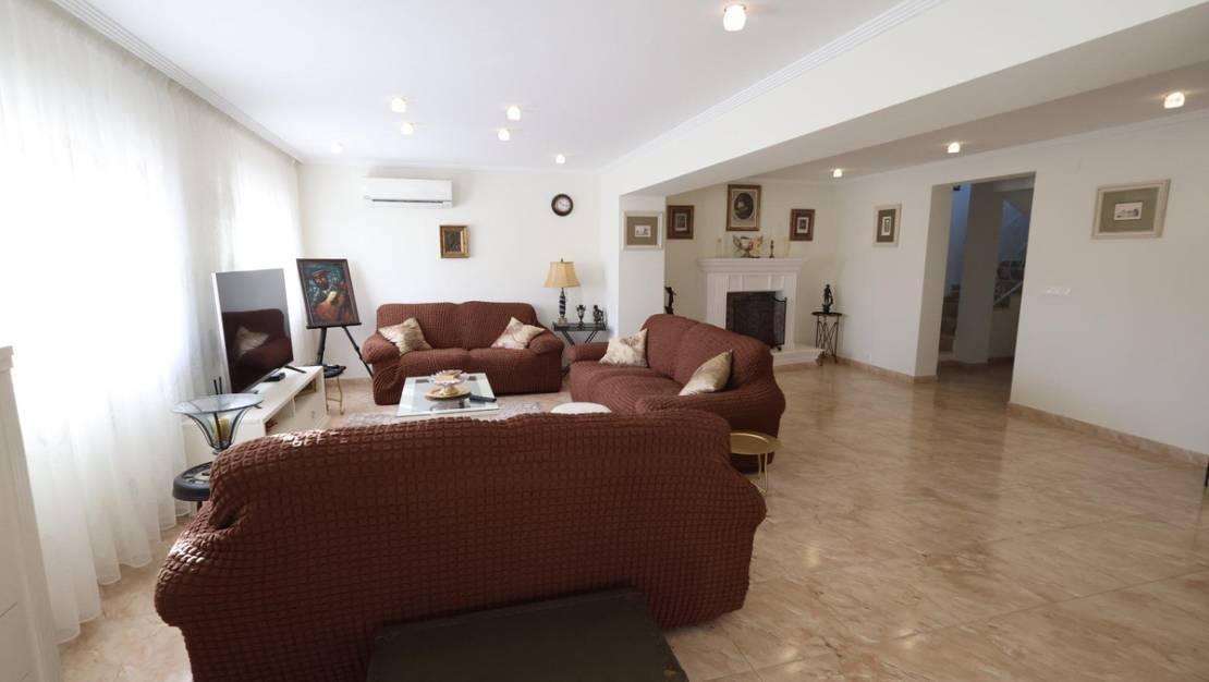 Sale - Villa - Torrevieja - Torrevieja Centro