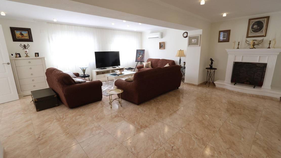 Sale - Villa - Torrevieja - Torrevieja Centro