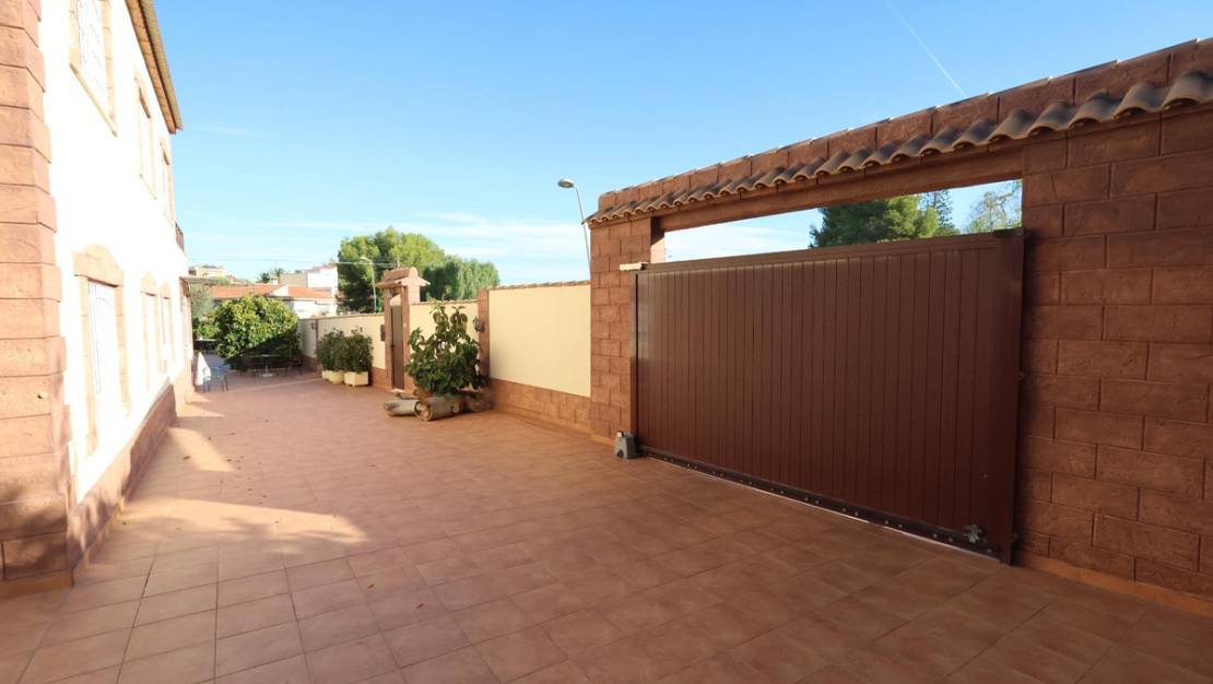 Sale - Villa - Torrevieja - Torrevieja Centro