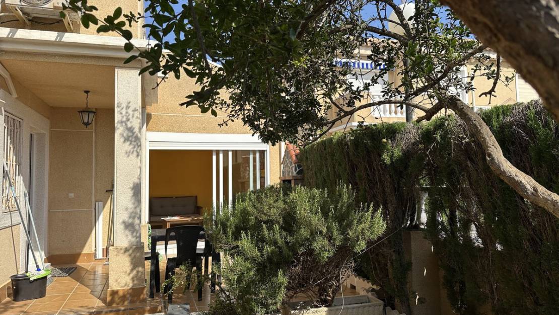 Sale - Villa - Torrevieja - Torrevieja Centro